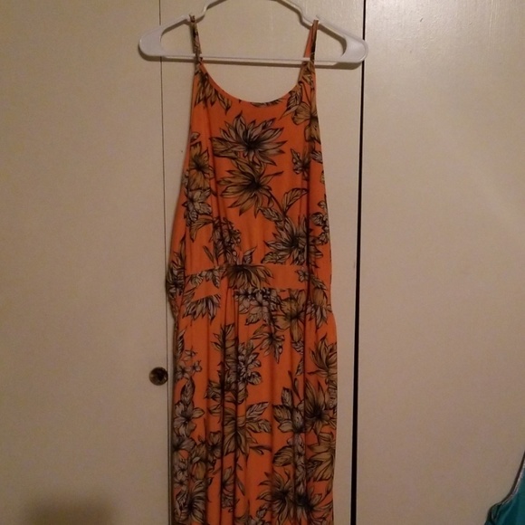 Plus Size Clothing - Picture 1 of 1